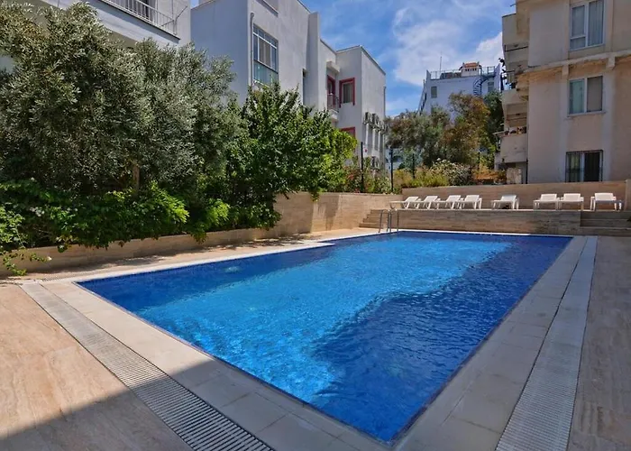 Airport Guelluek Миляс