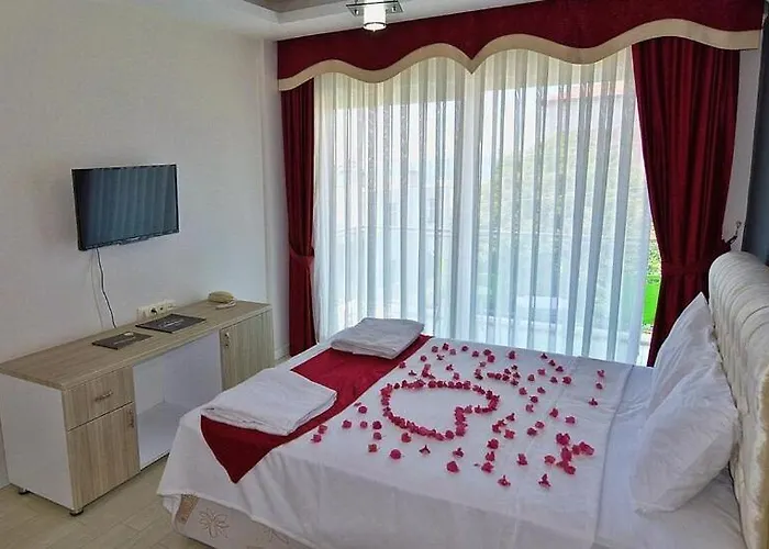 Airport Guelluek Hotel *