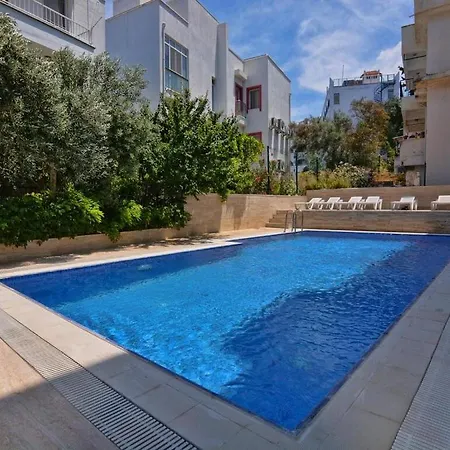 Airport Guelluek Milas